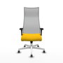 Sillón Albacete con mecanismo Sincro tapizada con Tela color Amarillo y malla color Gris. Equipado con Base poliamida blanca, Brazos 1D y Ruedas 65 mm parqué