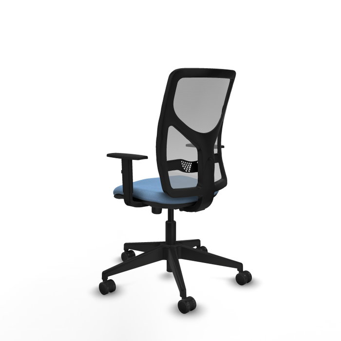 Silla de oficina Motilla con mecanismo Sincro tapizada con Tela color Azul cielo y malla color Gris. Equipada con lumbar 1D, Brazos 1D y Ruedas 65mm nailon