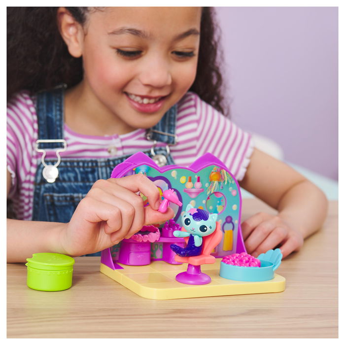 Spin Master Gabby's Dollhouse Deluxe Room Spielset - Wellness Raum mit Meerktzchen, Salón de Belleza y Spa para Niños, Gabby's Dollhouse 6068286