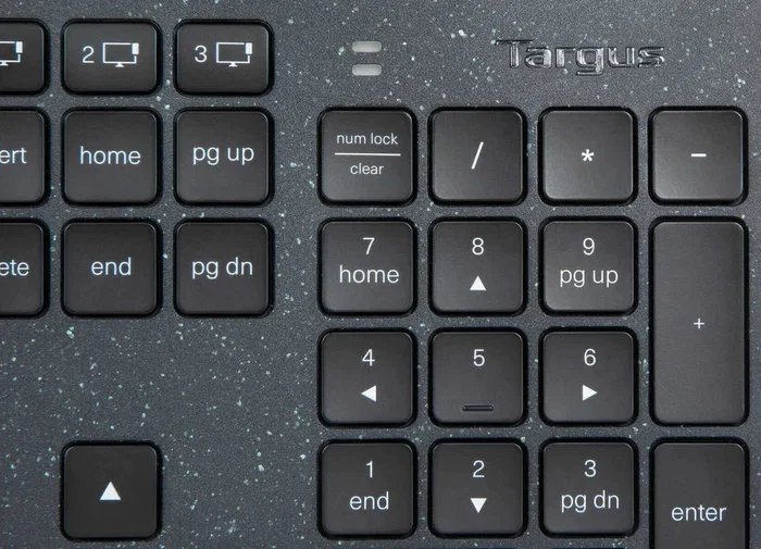 Targus AKB868UK - Teclado Inalámbrico Bluetooth 5.2 Retroiluminado QWERTY UK Inglés, Completo 100% Ergonómico con Teclado Numérico, Negro, Sostenible y Antimicrobiano