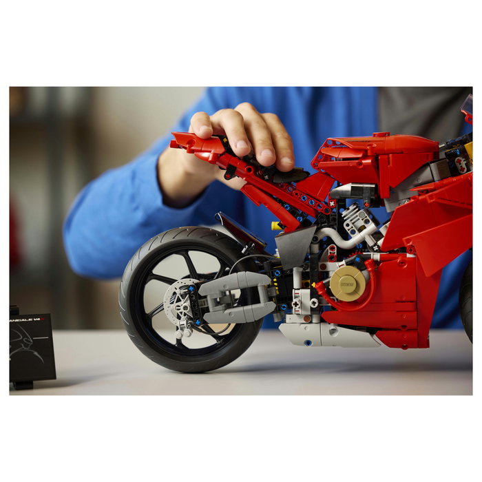 LEGO 42202 Technic Ducati Panigale V4 S Moto de Construcción para Adultos - 1604 Piezas - Modelo Réplica de Motorrad LEGO 42202 Technic Ducati Panigale V4 S Moto de Construcción para Adultos - 1604 Piezas - Modelo Réplica de Motorrad
