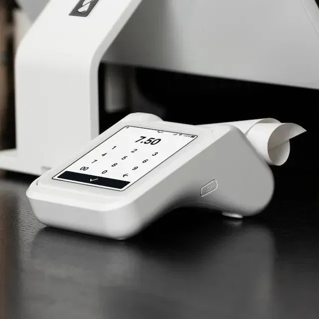 SumUp Solo Terminal Punto Venta Datafono Wi-Fi 4G Batería Pago Contactless Chip & PIN Apple Pay Google Pay Blanco