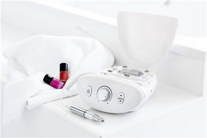 Beurer MP-100 Set Manicura y Pedicura Profesional 20.000 rpm Regulador Continuo Velocidad Derecha Izquierda Zafiro Papel Lija