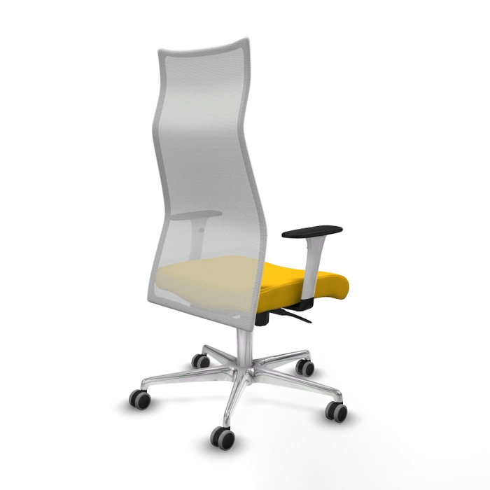 Sillón Albacete con mecanismo Sincro tapizada con Tela color Amarillo y malla color Blanco. Equipado con Base aluminio, Brazos 1D y Ruedas 65 mm parqué
