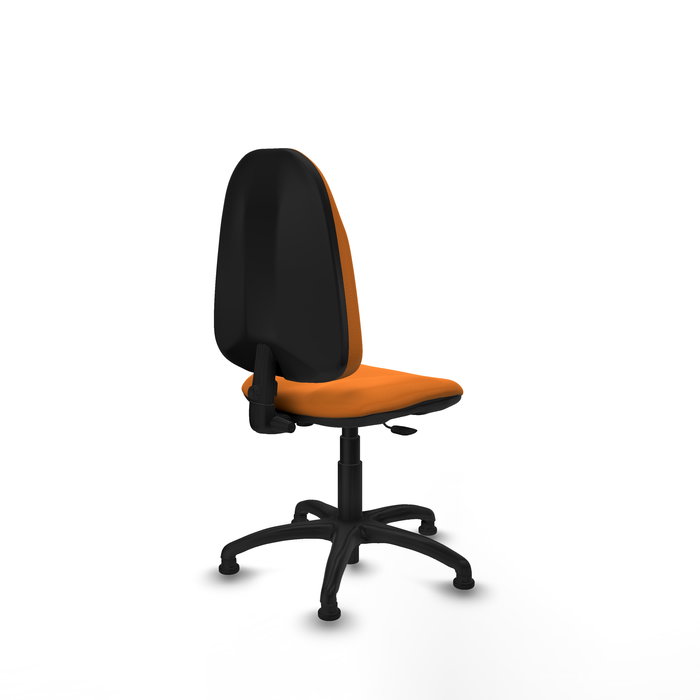 Silla de oficina Algarra con mecanismo Contacto permanente básico tapizada con Similpiel color Naranja. Equipada con Base poliamida negra, Sin brazosy Topes