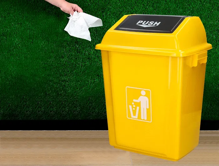 Q-connect Papelera Contenedor Plástico con Tapa de Balancín 58 Litros Amarillo 470x330x760 mm