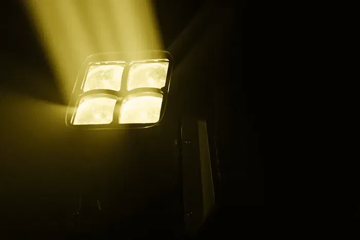 Algamlight Luz Led Wash 4x30W Rgbw Zoom