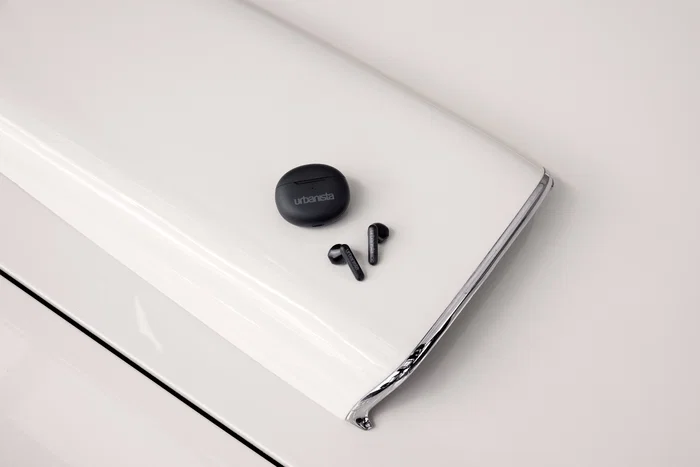 Urbanista Austin Auriculares True Wireless (TWS) Intraaural para Llamadas y Música Bluetooth 5.3 IPX4 Negro Midnight Black Urbanista Austin Auriculares True Wireless (TWS) Intraaural para Llamadas y Música Bluetooth 5.3 IPX4 Negro Midnight Black