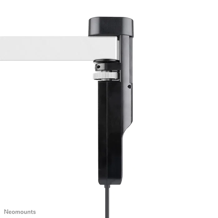 Neomounts DS22-840BL6 Regleta de Sobremesa con Abrazadera, 3 Tomas AC + 4 Puertos USB (2x USB-C y 2x USB-A) para Carga Rápida 20W, Cable 1.4m, Negro