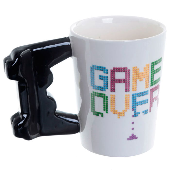 PUCKATOR Taza asa 3D Mando Game Over 11x14.5x8.5cm