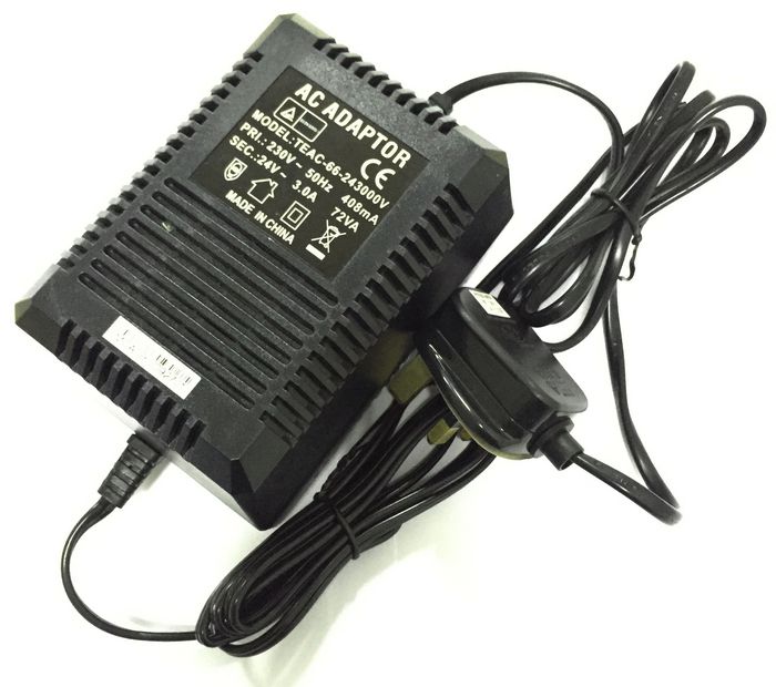 Hikvision TEAC-66-243000VB Adaptador AC230V a AC24V 3A Estándar Británico Hikvision TEAC-66-243000VB Adaptador AC230V a AC24V 3A Estándar Británico