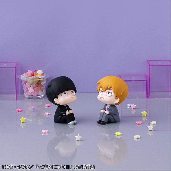 Megahouse Mob Psycho 100 III Estatua PVC Look Up Arataka Reigen