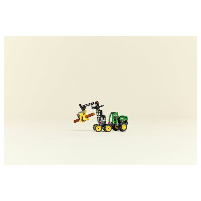 LEGO Technic John Deere 1470H Wheeled Harvester 42218