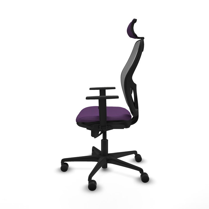 Silla de oficina Jorquera con mecanismo Sincro tapizada con Tela color Morado y malla color Gris. Equipada con lumbar 1D, Brazos 1D, Cabecero 2D y Ruedas 65mm nailon
