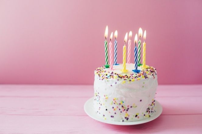 Inde Set 24 Velas Cumpleaños C/12 Accesorios 5.8 cm 0.86 kg (24 Unidades)