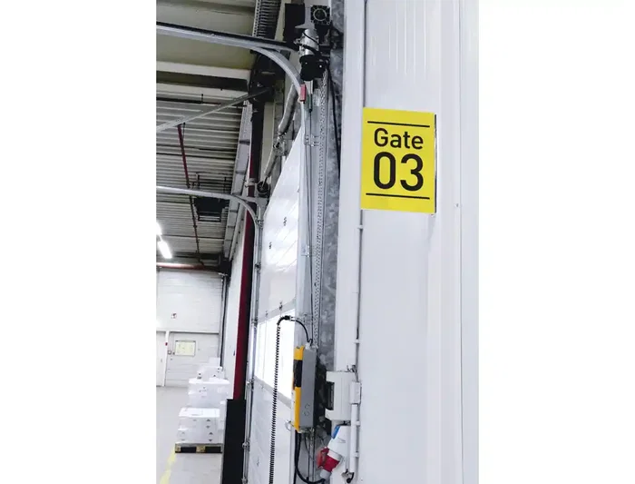 Durable Señal de Pasillo Magnética A4 Vertical para Estanterías, Lámina PET, Incluye Software Duraprint, Pack de 10 Unidades Durable Señal de Pasillo Magnética A4 Vertical para Estanterías, Lámina PET, Incluye Software Duraprint, Pack de 10 Unidades