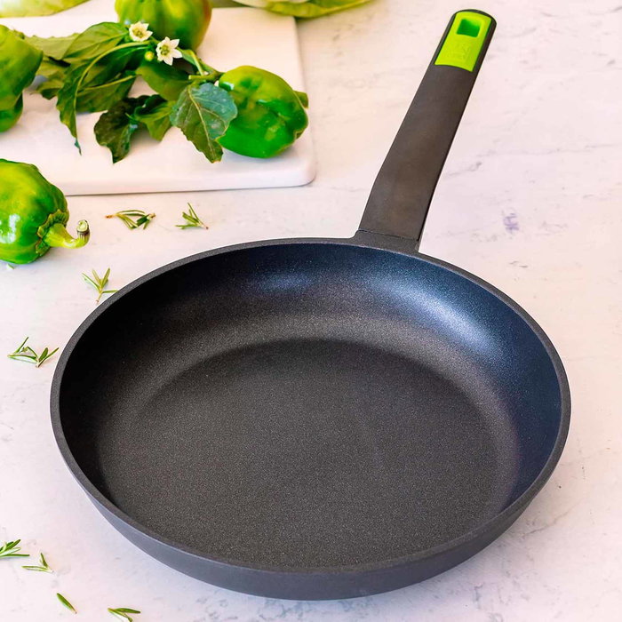 BRA Pack 3 Sartenes Gastro A841201 Ø18cm Ø22cm Ø26cm, Aluminio Reciclado Antiadherente Teflon, Apta para Inducción y Todo Tipo de Cocinas