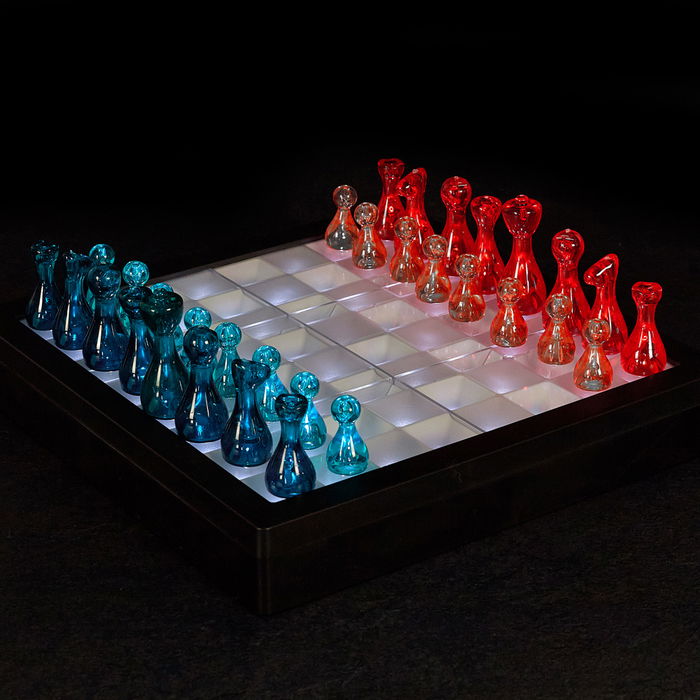 Mister Gadget Juego Ajedrez Led Transparente Luminoso Para Jugar en la Oscuridad
