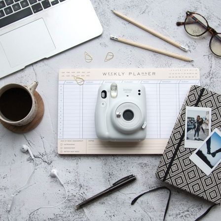 Cámara Digital Instantánea Fujifilm Instax Mini 11/ Tamaño Foto 62 x 46mm/ Blanco Hielo Cámara Digital Instantánea Fujifilm Instax Mini 11/ Tamaño Foto 62 x 46mm/ Blanco Hielo