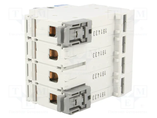 LEGRAND FR300 Interruptor de aislamiento 4 polos 40A 400VAC LEGRAND FR300 Interruptor de aislamiento 4 polos 40A 400VAC