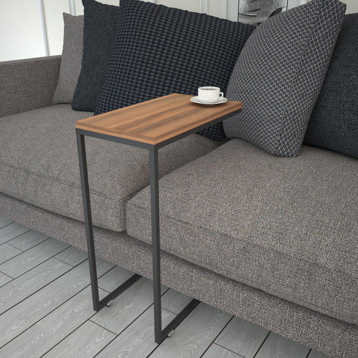 Hanah Home Mesa Auxiliar Industrial Walnut Patas Metálicas con Ruedas 46x62x26cm