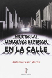 Mientras las limusinas esperan en la, NAZARI EDITORIAL - NAZARI EDITORIAL