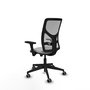 Silla de oficina Motilla con mecanismo Sincro tapizada con Tela color Gris claro y malla color Gris. Equipada con lumbar 1D, Brazos 3D y Ruedas 65 mm parqué