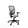 Silla de oficina Motilla con mecanismo Sincro tapizada con Tela color Gris claro y malla color Gris. Equipada con lumbar 1D, Brazos 3D y Ruedas 65 mm parqué