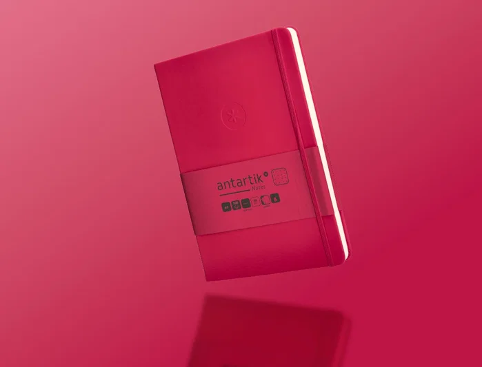 Antartik Cuaderno A5 con gomilla, tapa dura, hojas de puntos, 100 hojas, color burdeos, 80 gr FSC