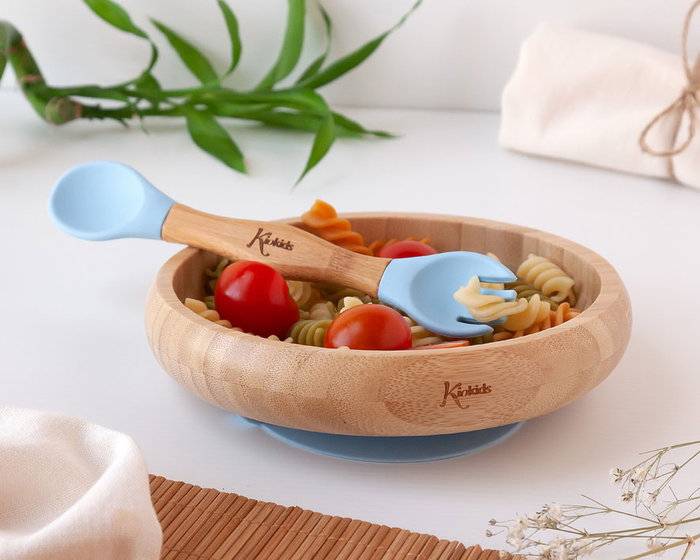 KioKids Set Vajilla Silicona Y Bambú Azul Con Cuchara-Tenedor +4 Meses KioKids Set Vajilla Silicona Y Bambú Azul Con Cuchara-Tenedor +4 Meses