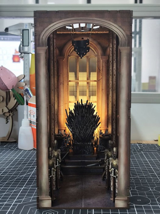 Revell Tiny Adventures House of the Dragon Iron Throne Book Nook