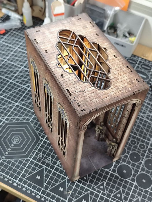 Revell Tiny Adventures House of the Dragon Iron Throne Book Nook