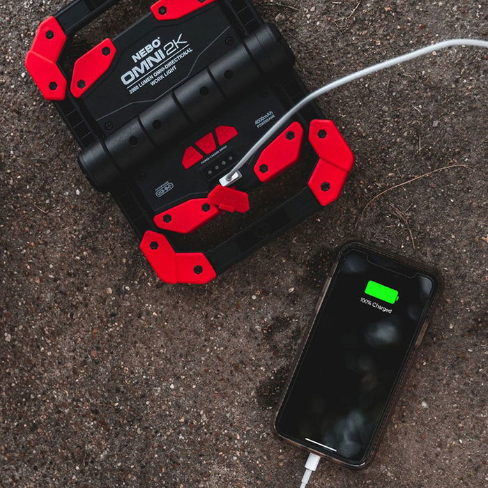 Nebo Foco de Trabajo Omni 2K Recargable LED Omnidireccional 2000 Lúmenes USB C Power Bank IPX4