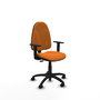 Silla de oficina Algarra con mecanismo Contacto permanente básico tapizada con Similpiel color Naranja. Equipada con Base poliamida negra, Brazos 1D y Ruedas de nailon 50 mm