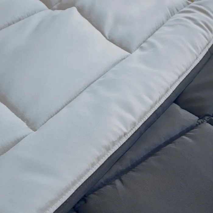 Poyet Motte Duvet Ligero Acero y Plata 220x240cm Microfibra 200gr/m² Poyet Motte Duvet Ligero Acero y Plata 220x240cm Microfibra 200gr/m²