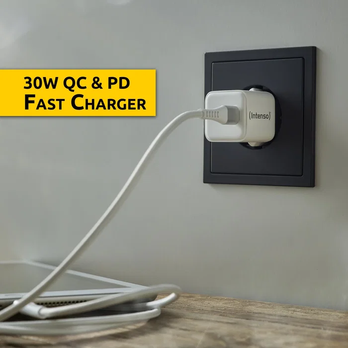 Intenso Adaptador de Corriente 30W USB-C GaN 7803022, Blanco, Carga Rápida, Universal, 1 Puerto, Enchufe UE, Interior