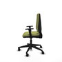 Silla de oficina Elche con mecanismo Contacto permanente básico tapizada con Tela color Verde oliva. Equipada con Base piramidal negra, Brazos 1D y Ruedas 65mm nailon