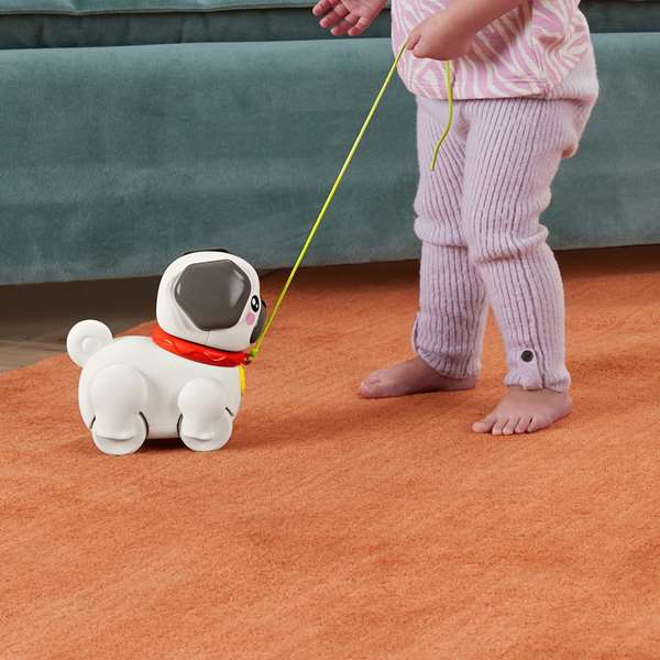 Fisher-Price Perro de Paseos Perrito Pug Mueve Orejas Patas Emite Sonidos Ladridos Juguete Bebé