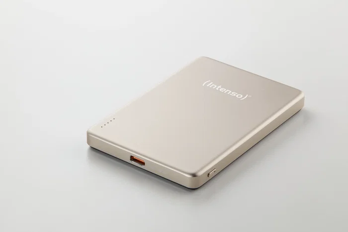 Intenso MW5000 Batería Externa Magnética Power Bank 5000 mAh Compatible con MagSafe, Carga Inalámbrica 15W y USB-C PD 20W, Color Champán