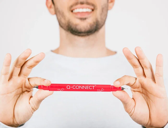 Q-connect Rotulador Marcador Permanente Doble Punta Color Rojo Trazo 0,4 mm y 1 mm Tinta Secado Instantáneo