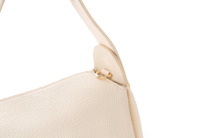 Vince Camuto Bolso Trieste Beige en Piel de Polivinilo Elegante y Versátil para Mujer Vince Camuto Bolso Trieste Beige en Piel de Polivinilo Elegante y Versátil para Mujer