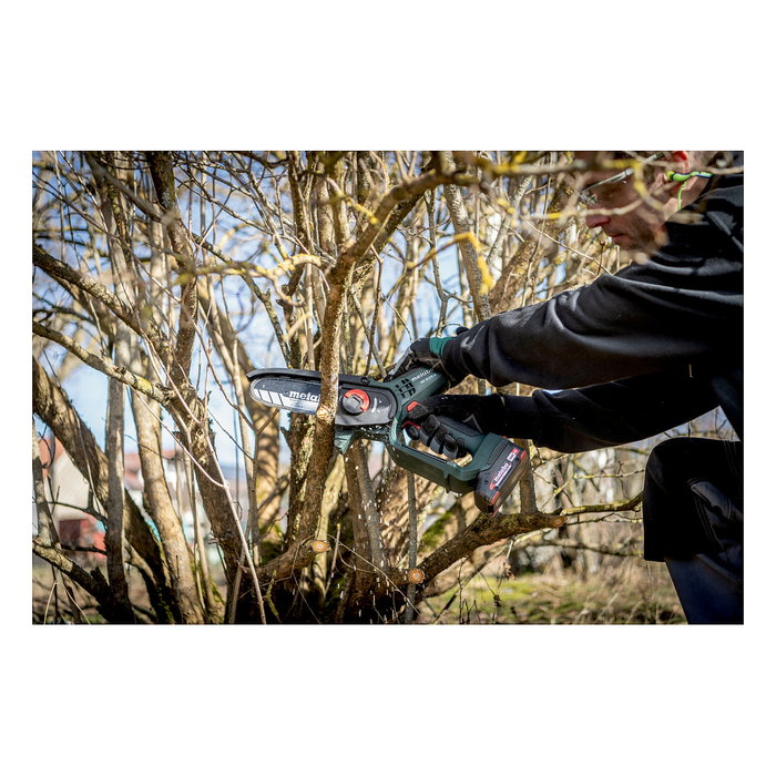 Metabo MS 18 LTX 15 con batería de 2.0 Ah y cargador Metabo MS 18 LTX 15 con batería de 2.0 Ah y cargador