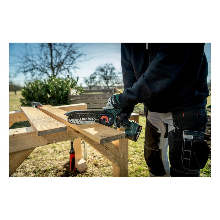 Metabo MS 18 LTX 15 con batería de 2.0 Ah y cargador Metabo MS 18 LTX 15 con batería de 2.0 Ah y cargador