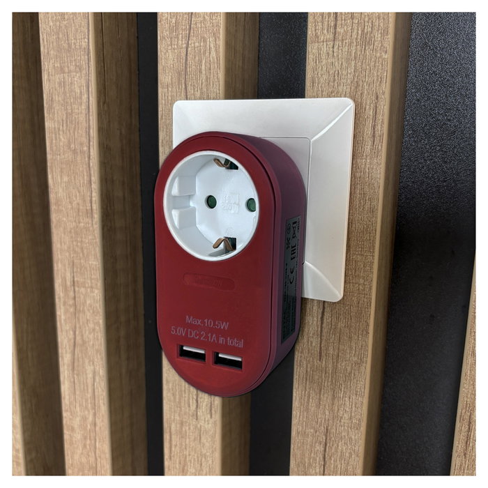 ENTAC Adaptador de enchufe EPAG-1EE-2USB-BR con 2x USB-A Borgoña