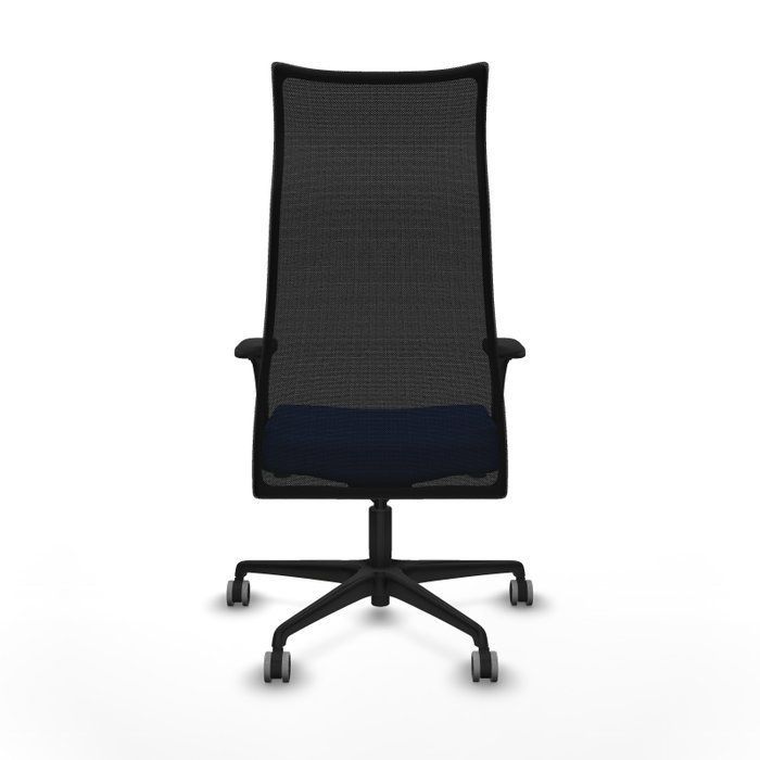 Sillón Albacete con mecanismo Sincro tapizada con Tela color Azul y malla color Negro. Equipado con Base nailon negra, Brazos 1D y Ruedas 65 mm parqué