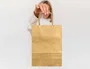 Q-connect Bolsa Papel Kraft Oro XS con Asa Retorcida 180x240x80 mm (Paquete 25 Unidades)