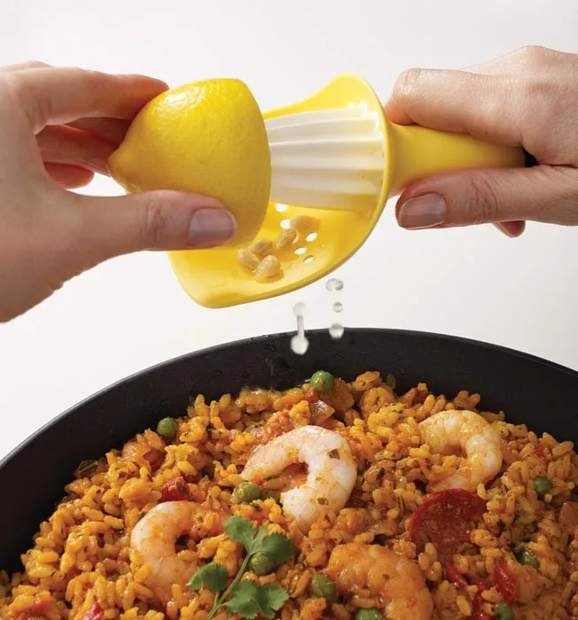 Joseph Joseph Catcher Citrus Reamer Amarillo Eléctrico, exprimidor de limón y naranja con mango ergonómico Joseph Joseph Catcher Citrus Reamer Amarillo Eléctrico, exprimidor de limón y naranja con mango ergonómico
