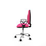 Silla de oficina Algarra con mecanismo Contacto permanente básico tapizada con Similpiel color Rosa. Equipada con Base cromada, Brazos fijos y Ruedas de nailon 50 mm