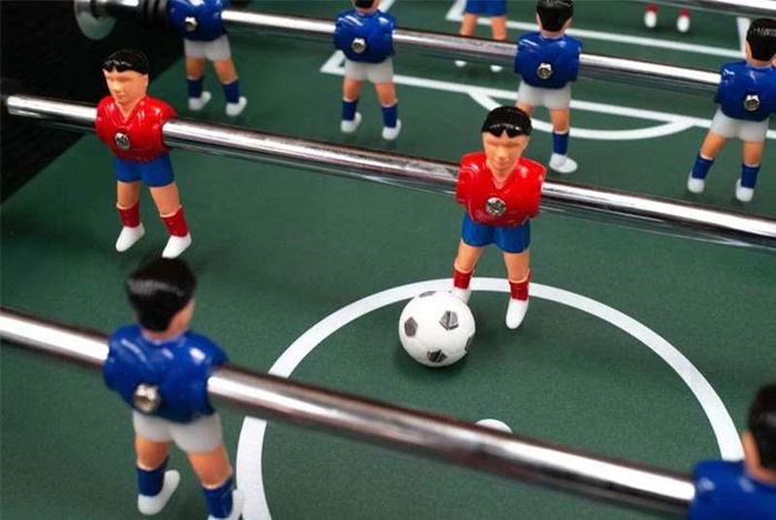 Ociotrends Futbolin Diamond jugadores piernas abiertas 147 x 80 x 88 cm 54 kg