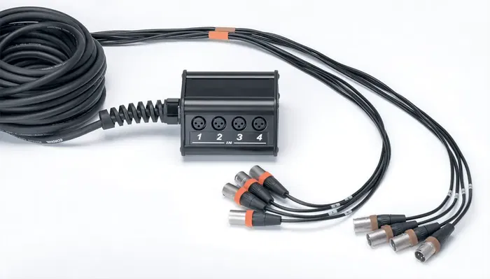 Cordial Caja de Escenario 8 Entradas XLR 10m